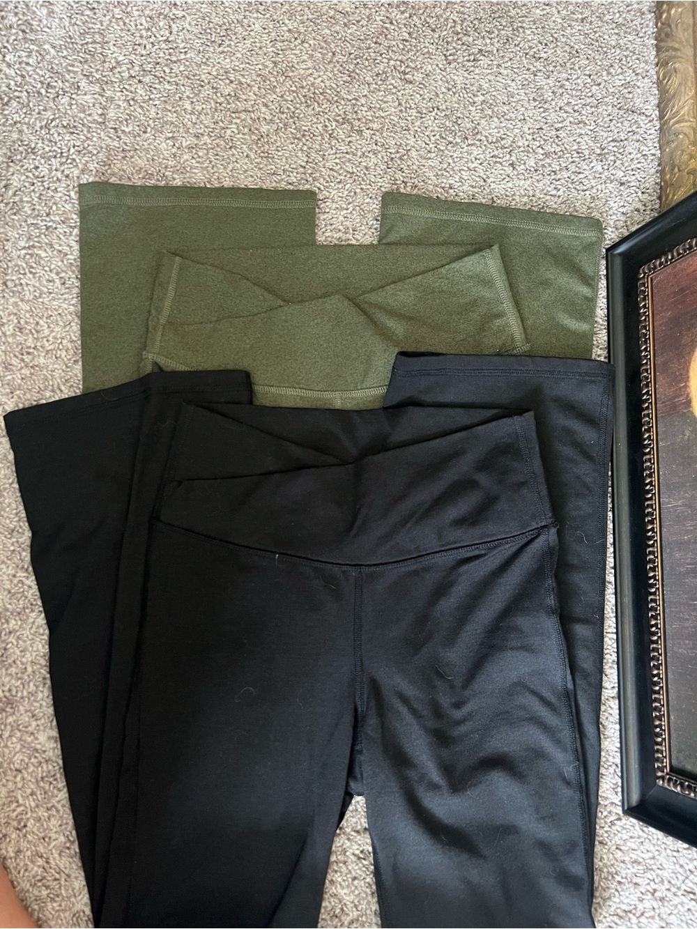 Old Navy Black and Olive Green High-Rise Leggings Duo